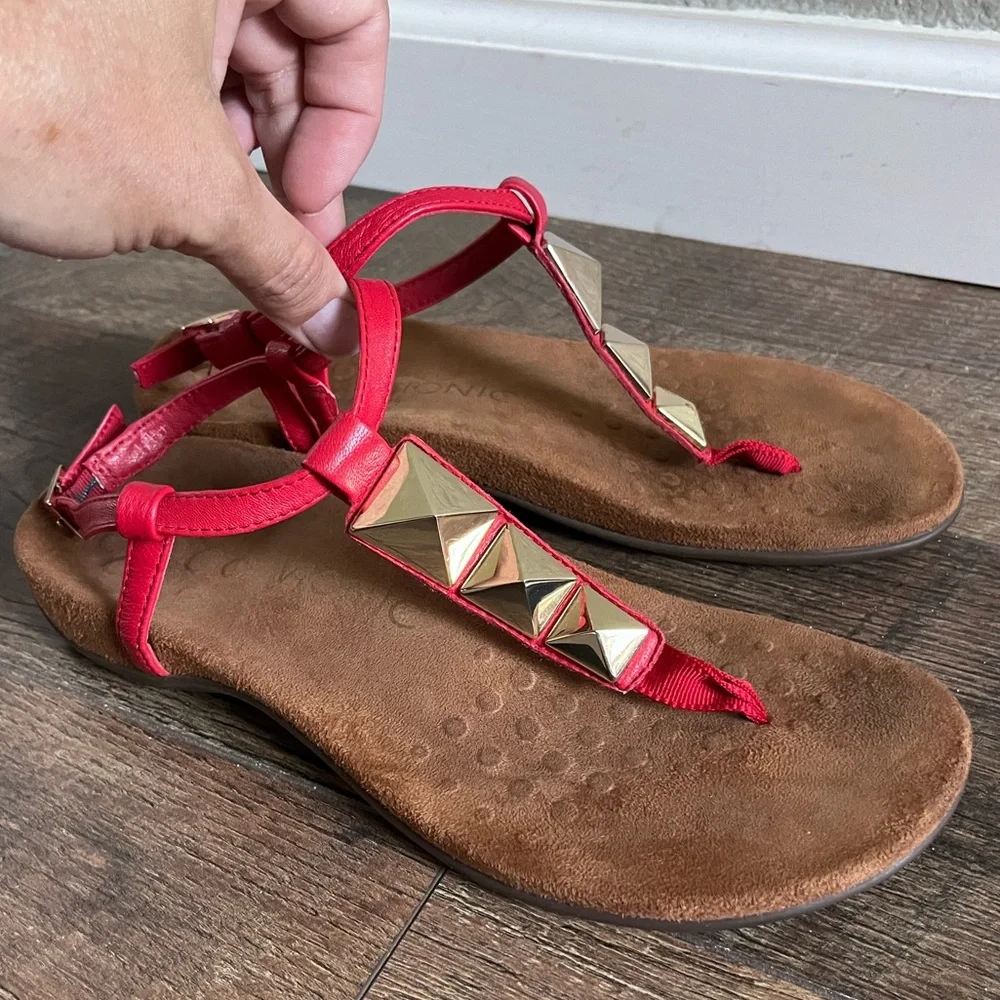 Vionic Nala Red Sandals women’s‎ size 7